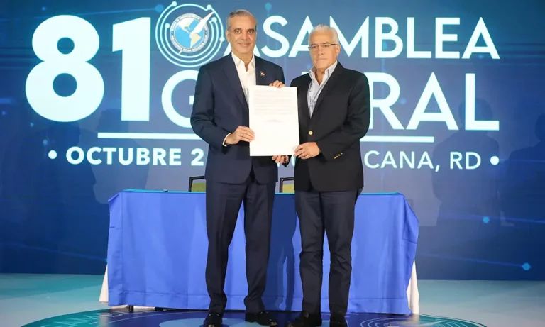 Pte Abinader defiende la libertad de prensa en República Dominicana