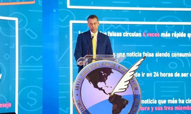 Presidente de Indotel asegura  la desinformación amenaza modelo democrático