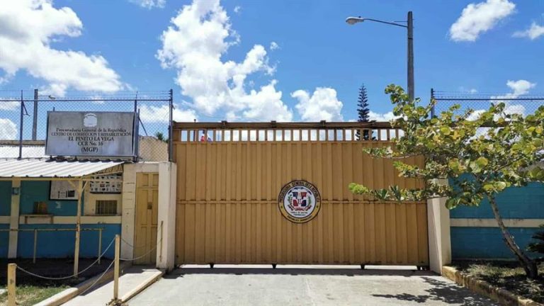 Hallan muerto a un recluso en la cárcel El Pinito