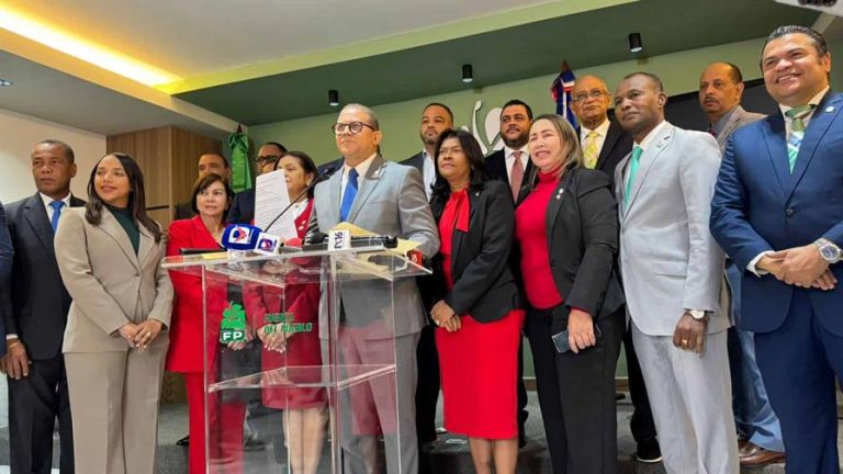 Diputados de la F.P. buscan eliminar artículo del Presupuesto que frena la indexación