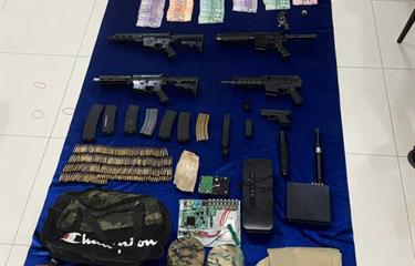 Decomisan más de 5 kilogramos de cocaína, armas y vehículos