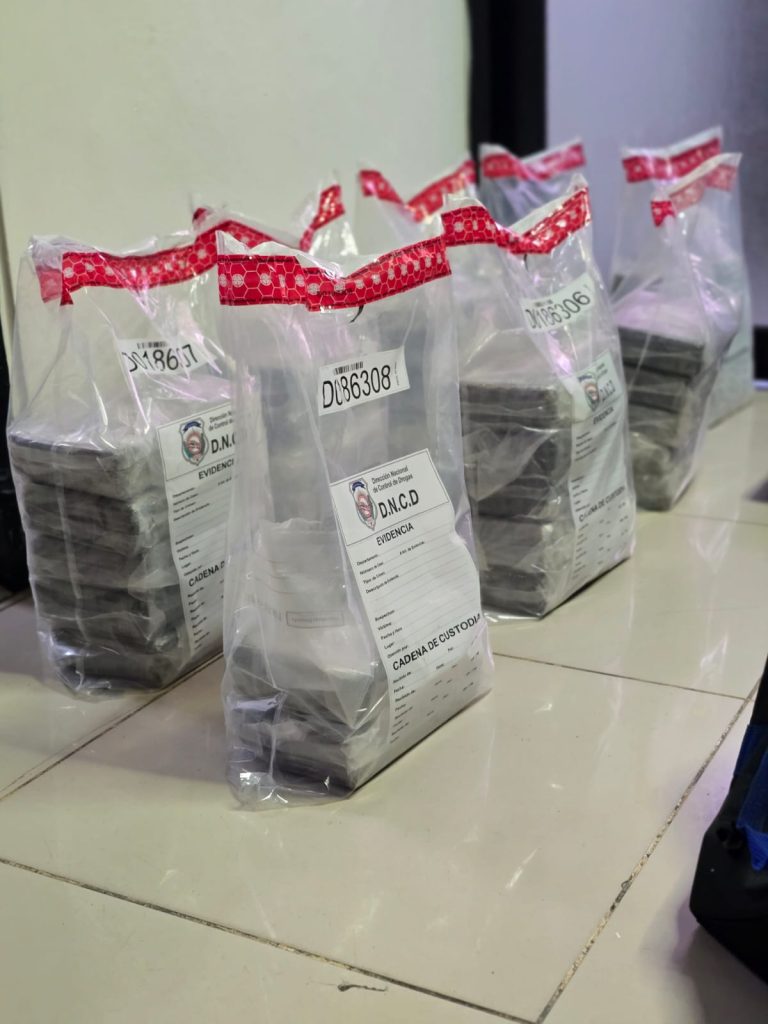 DNCD frustra envio de 37 paquetes de supuesta cocaina a Puerto Rico