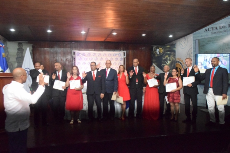 Juramentan nuevos directivos del CDP…Santiago