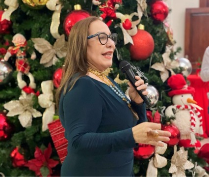 Gobernación de Santiago enciende su árbol navideño e inicia la temporada festiva