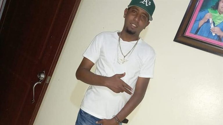 Grupo mata a joven a palos y cuchillas