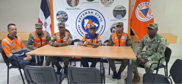 Defensa Civil en las calles para evitar accidentes en  festividades de Nochebuena