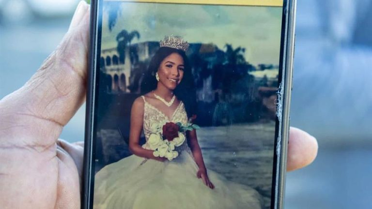 Joven hallada muerta en la calle recibió un tiro en la cabeza