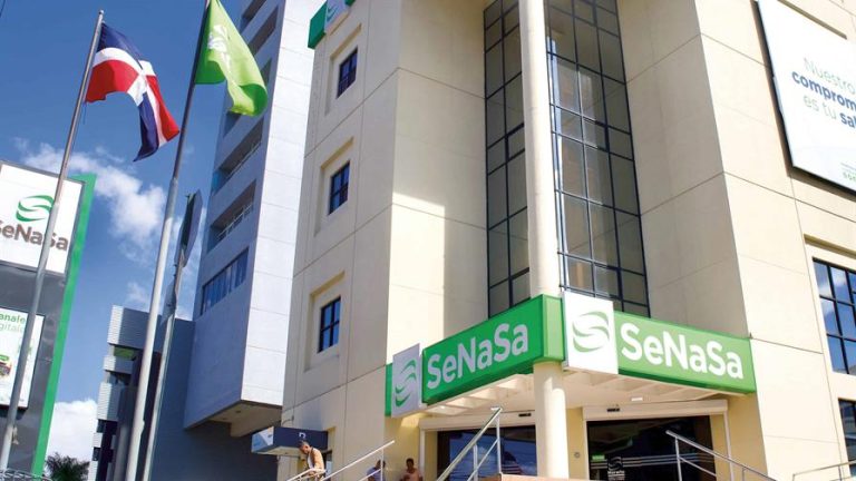 Abinader ordena crear comisión técnica para fortalecer controles en Senasa