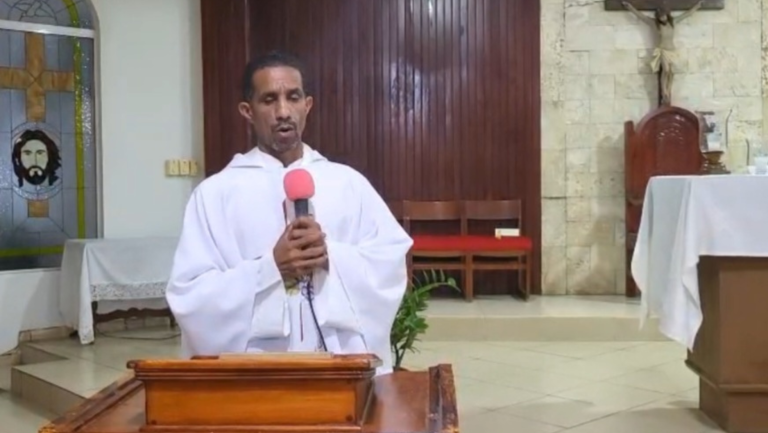 Sacerdote Diaz Bonilla llama a respaldar al padre Nino en defensa de la Cordillera Septentrional