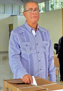 Con amplio respaldo Américo Cabrera es reelecto presidente de la ACDS