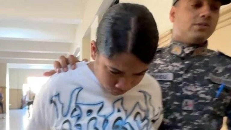 Conocerán hoy coerción a joven acusada de matar a su hermana