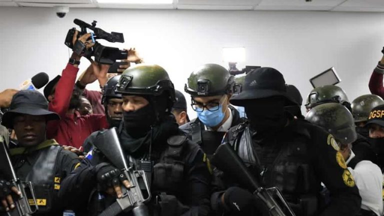 Ratifica  prisión preventiva a Santiago Hazim y a otros seis acusados en el caso Senasa