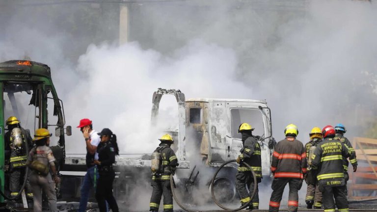 EE.UU. y Canadá exhortan a sus ciudadanos no salir a la calle en varios estados de México