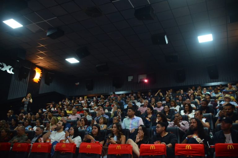 “DE TAL PALO TAL ASTILLA” LLEGA ESTE JUEVES A TODOS LOS CINES DE RD