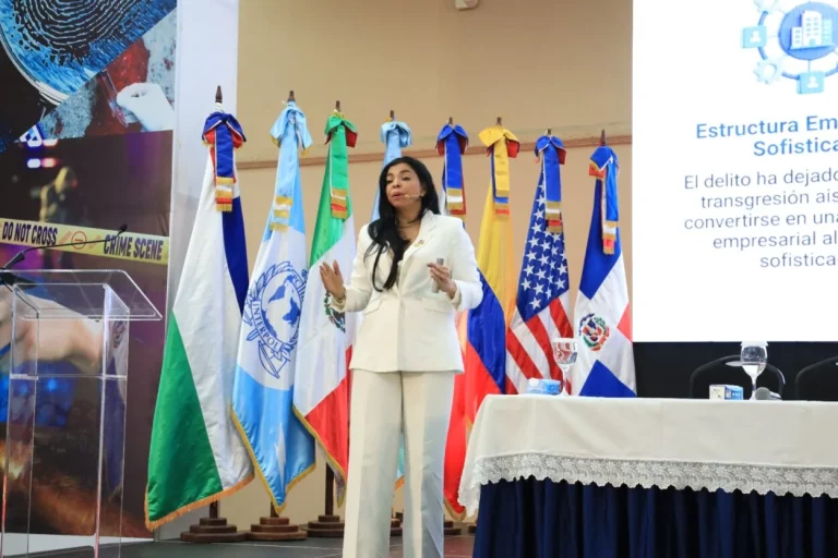 Procuradora General de la Republica  plantea enfrentar el crimen organizado desde su estructura económica