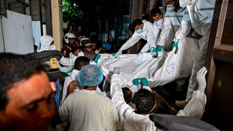 Con el primer ataque con torpedo desde la II Guerra Mundial  EE.UU. hundió barco iraní