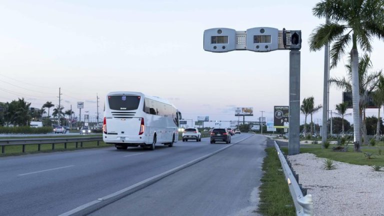 Un muerto y tres heridos en accidente de transito