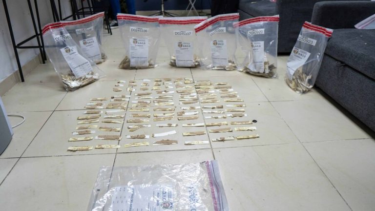 Decomisan 735 láminas de  cocaína en cajas con doble fondo