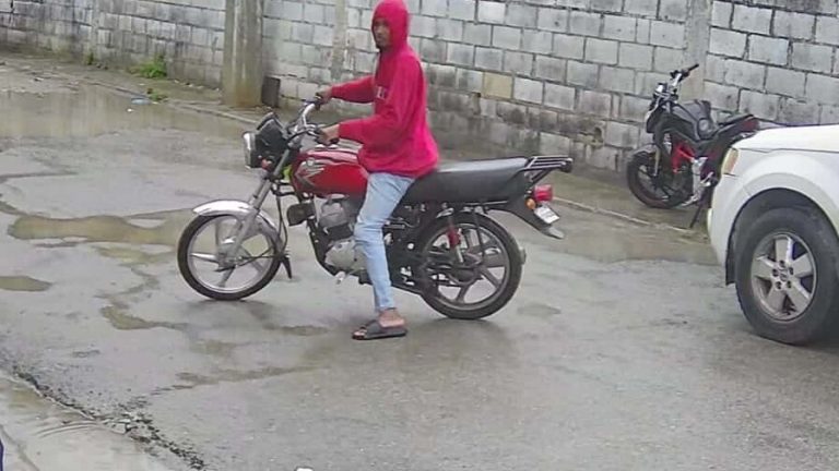 Policía mata  un joven que buscaba por asaltos