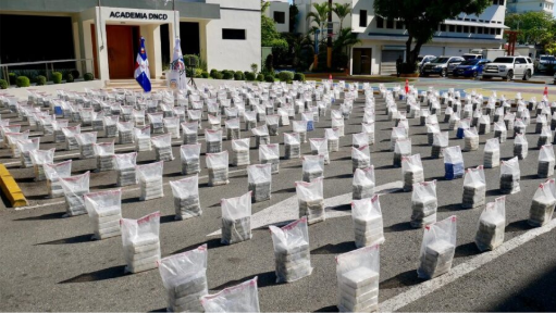 DNCD atrapa 8 hombres vinculados al decomiso de 1.7 toneladas de cocaína