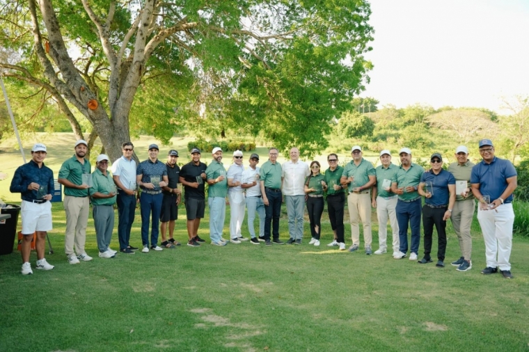 Pareja Dumit y Canaan conquistan Clásico de Golf “ACIS 2026”