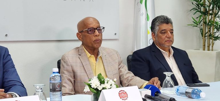 Patronato de Ayuda al Cuerpo de Bomberos de Santiago anuncia fiesta de recaudación de fondos